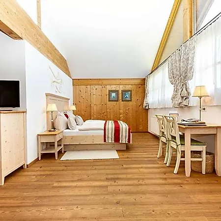 Ξενοδοχείο Garni Sonnhof 4*
