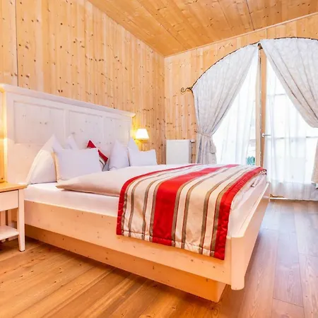 Готель Garni Sonnhof 4*